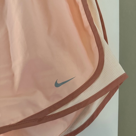 Nike athletic shorts - Picture 2 of 3